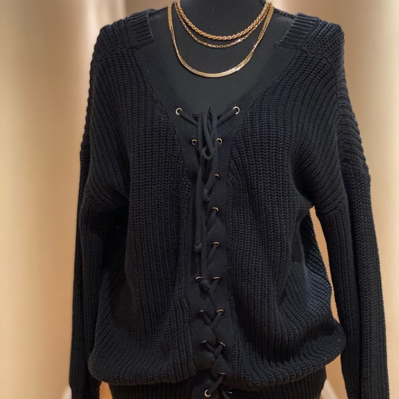 Sweater- On/off shoulder M/L - Picture 7 of 7